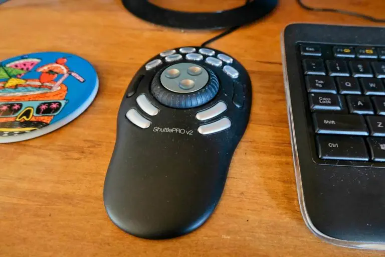 Shuttle Pro V2.0 On a Desk